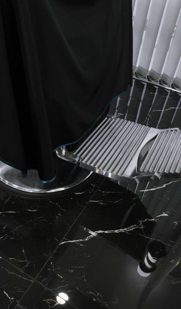 0) PREMIUM BLACK MAT WITH PETROL RIBBON - Image 4